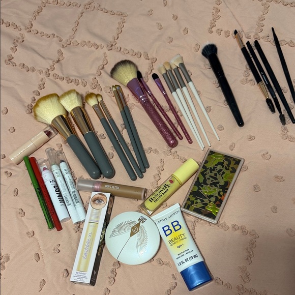 Other - Bundle New Makeup & Brushes Set